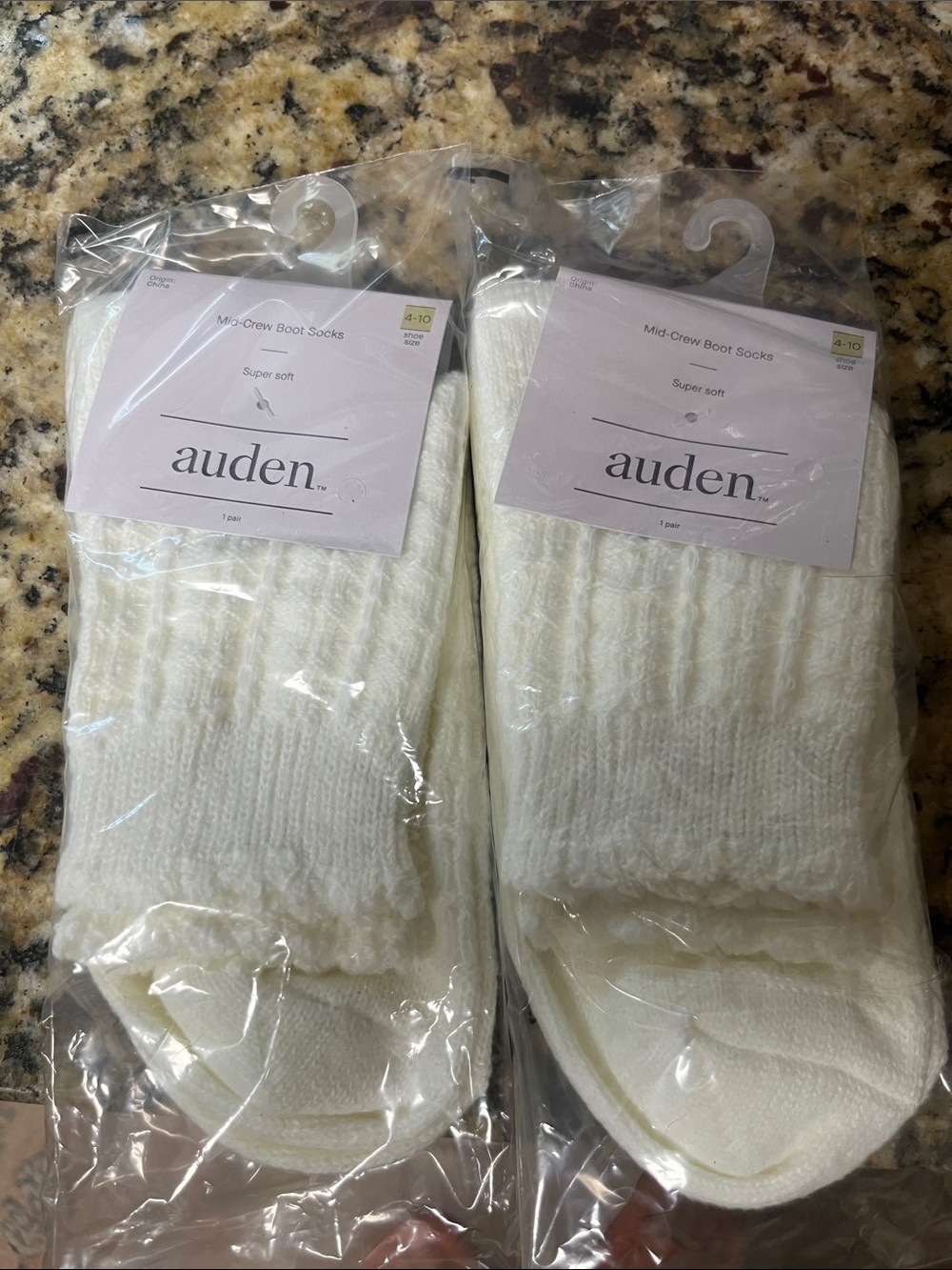 auden Women’s  Mid-Crew Boot Socks - White